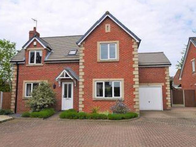 4 Bedrooms Detached house for sale in Carr Lane, Dronfield S18