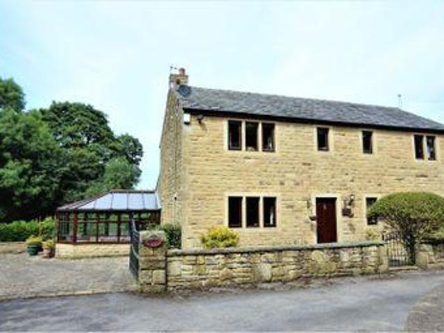 4 Bedrooms Detached house for sale in Clayton Hall Drive, Accrington BB5