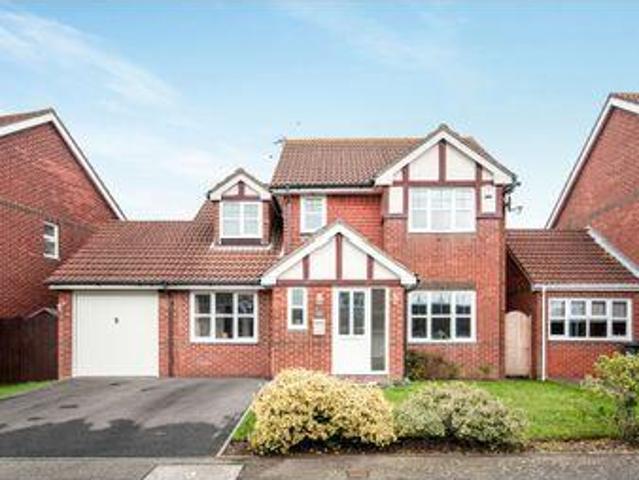 4 Bedrooms Detached house for sale in Clayton Mill Road, Stone Cross, Pevensey BN24