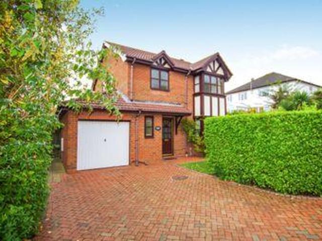 4 Bedrooms Detached house for sale in Criccieth Close, Llandudno LL30
