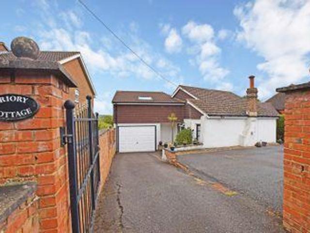 4 Bedrooms Detached house for sale in Eastbourne Road, Ridgewood, Uckfield TN22