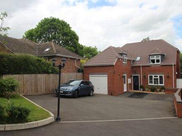 4 Bedrooms Detached house for sale in Edwards Hill, Lambourn RG17