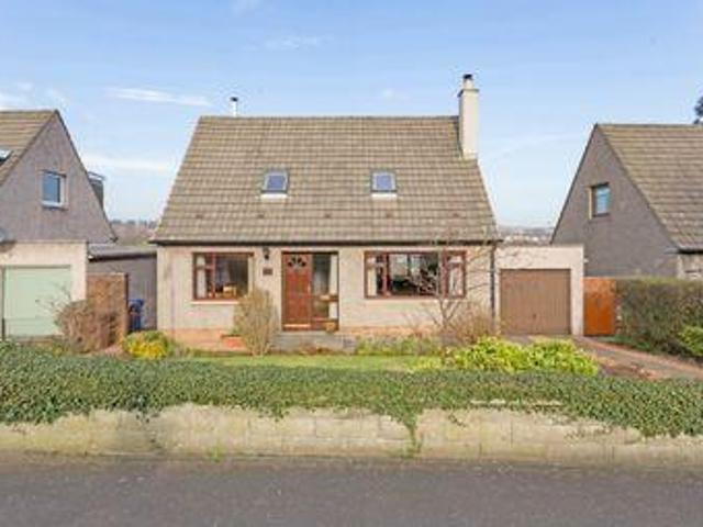 4 Bedrooms Detached house for sale in Gowanbrae Drive, Dunfermline KY12