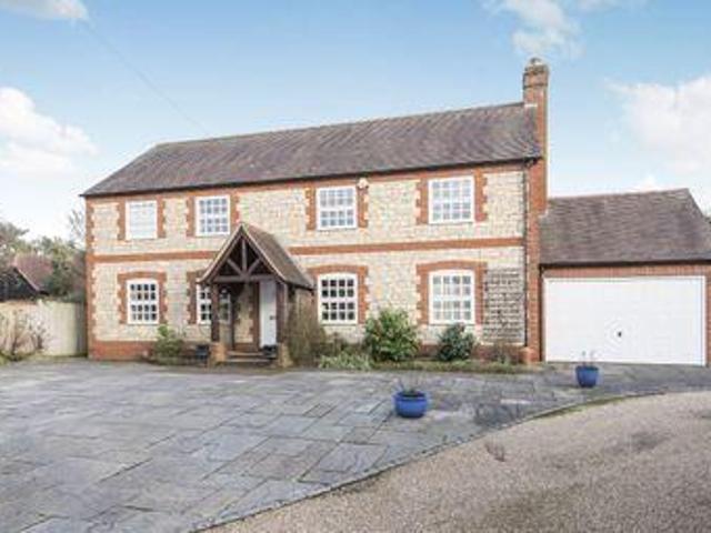 4 Bedrooms Detached house for sale in High Street, Billingshurst RH14