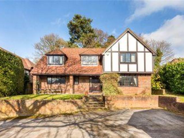 4 Bedrooms Detached house for sale in Highlands, Honeysuckle Lane, Headley Down GU35