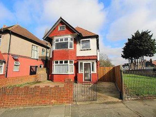 4 Bedrooms Detached house for sale in Kings Avenue, Greenford UB6