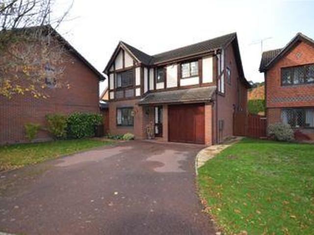 4 Bedrooms Detached house for sale in Lupin Ride, Crowthorne, Berkshire RG45