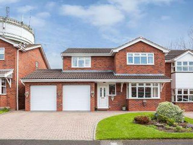 4 Bedrooms Detached house for sale in Lamberts Lane, Congleton CW12