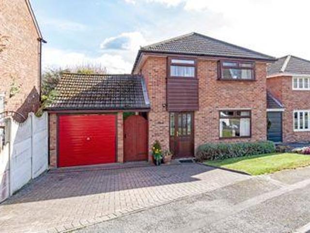 4 Bedrooms Detached house for sale in Parwich Close, Chesterfield S40