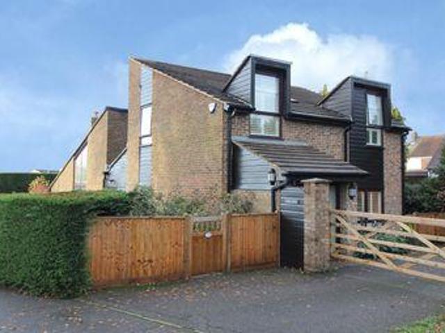 4 Bedrooms Detached house for sale in Turners Avenue, Tenterden TN30