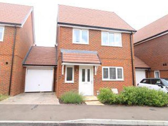 4 Bedrooms Detached house for sale in Teasel Green, Stone Cross, Pevensey BN24