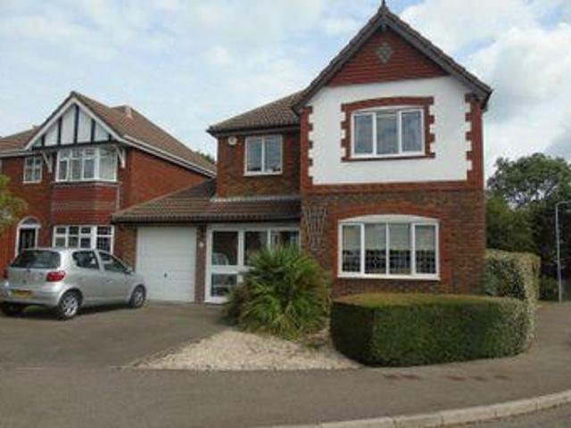 4 Bedrooms Detached house for sale in Tillingham Way, Stone Cross, Pevensey BN24