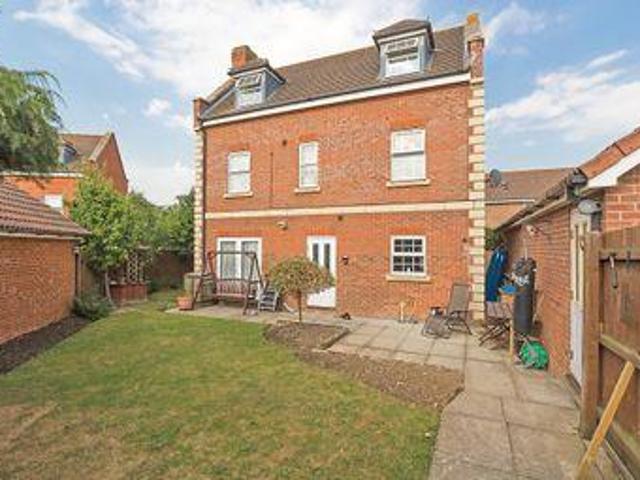 4 Bedrooms Detached house for sale in Topaz Drive, Sonora Fields, Sittingbourne ME10