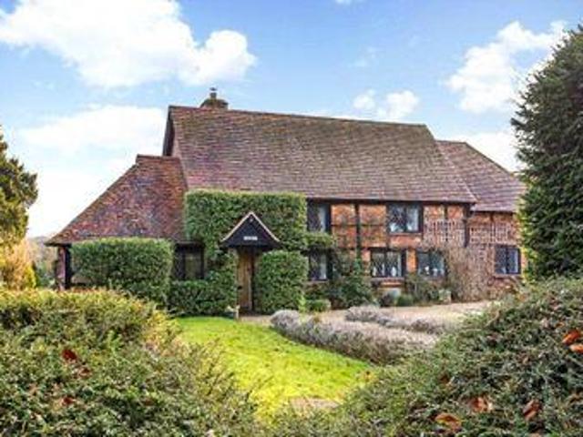 4 Bedrooms Detached house for sale in Yew Tree House, Monk Sherborne RG26