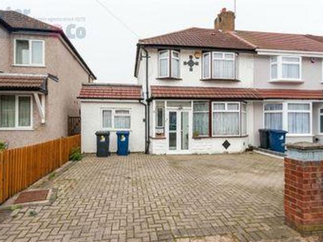 4 Bedrooms End terrace house for sale in Brooklands Drive, Perivale, Greenford, Greater London UB6