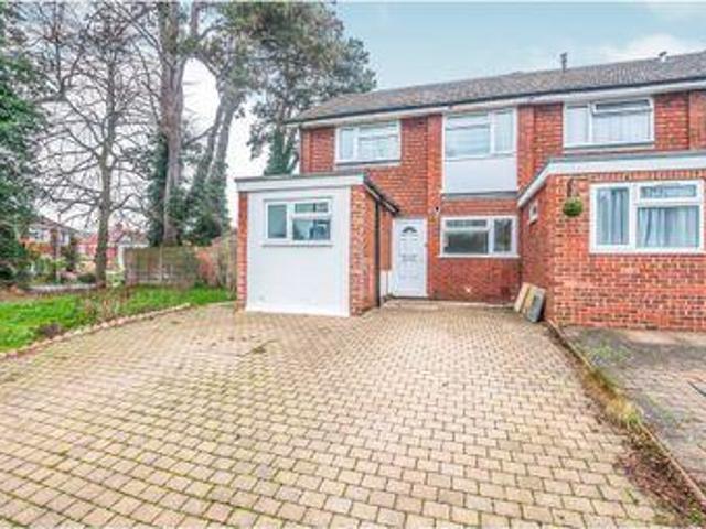 4 Bedrooms End terrace house for sale in Courtfield Drive, Maidenhead SL6
