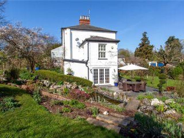 4 Bedrooms End terrace house for sale in Remenham Terrace, Remenham Hill, Remenham, Henley On Thames RG9