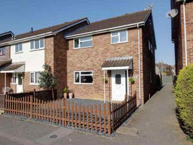 4 Bedrooms End terrace house for sale in St. Andrews, Bracknell RG12