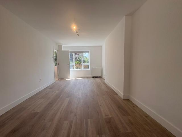 4 bedrooms End of Terrace House To Let