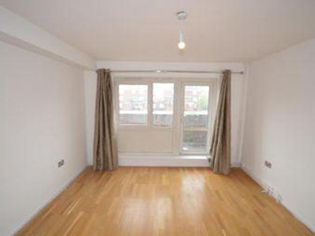 4 Bedrooms Flat for rent in Churchill Walk, Homerton, London E9