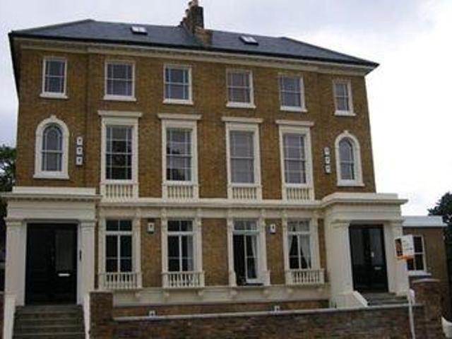 4 Bedrooms Flat for rent in St. John´s Crescent, London SW9