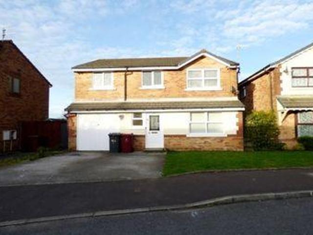 4 Bedrooms for rent in Heyworth Avenue, Blackburn BB2