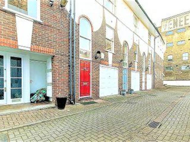 4 Bedrooms for rent in Sovereign Mews, Pearson Street, Shoreditch E2
