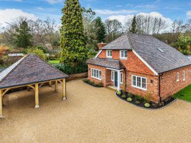 4 Bedrooms for sale in Gasden Copse, Witley, Godalming GU8