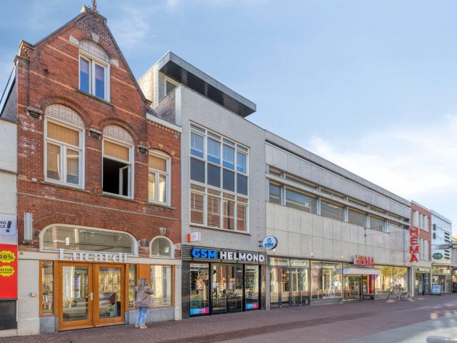 4 bedrooms Huurwoning Surface Area: 145m2