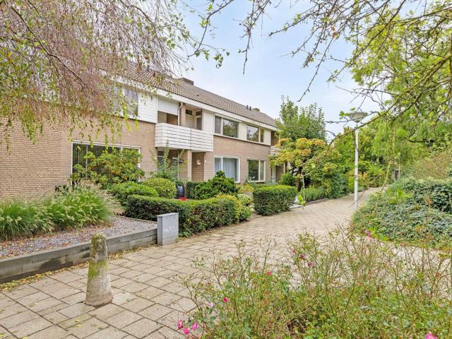 4 bedrooms Huurwoning Surface Area: 155m2