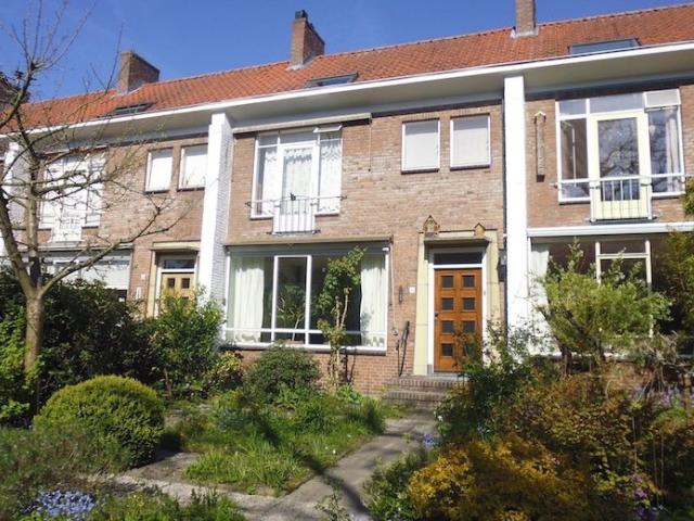 4 bedrooms Huurwoning Surface Area: 175m2