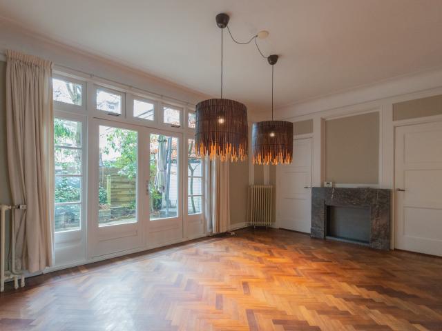 4 bedrooms Huurwoning Surface Area: 180m2