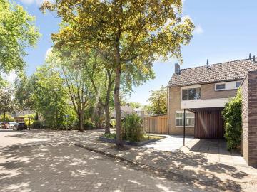 4 bedrooms Huurwoning Surface Area: 121m2