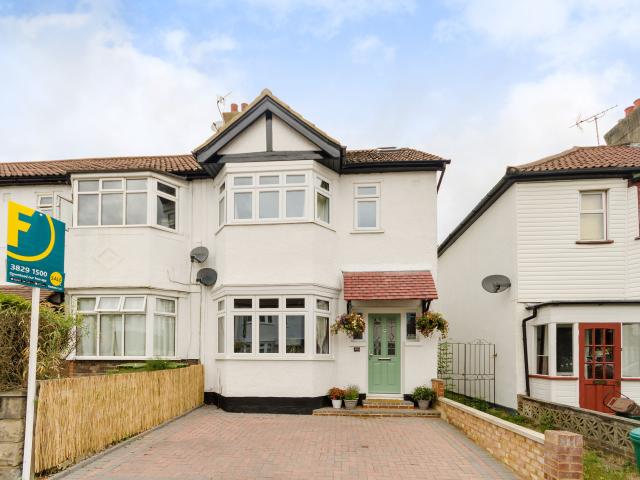 4 Bedrooms House end of terrace for Rent in Phyllis Avenue | Foxtons