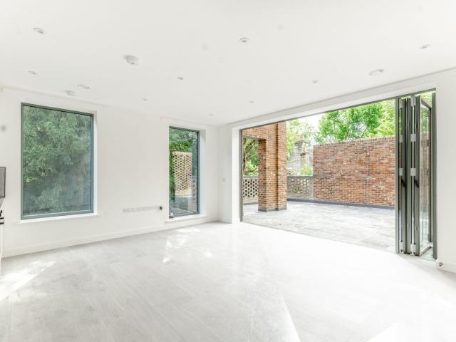 4 Bedrooms House for Rent in Aria Mews | Foxtons