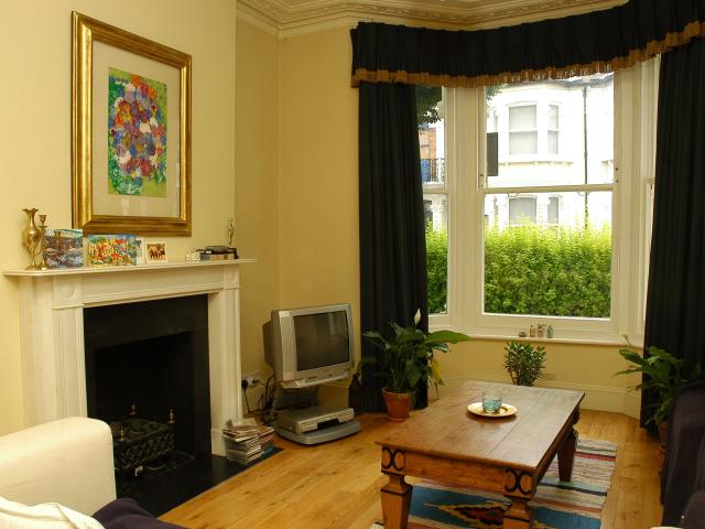 4 Bedrooms House for Rent in Hartismere Road | Foxtons