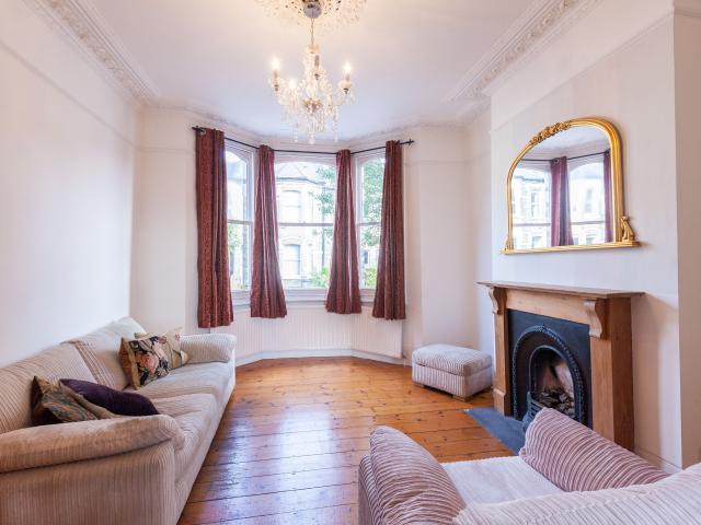 4 Bedrooms House for Rent in Perran Road | Foxtons