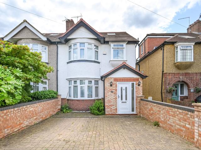 4 Bedrooms House for Rent in Syon Park Gardens | Foxtons