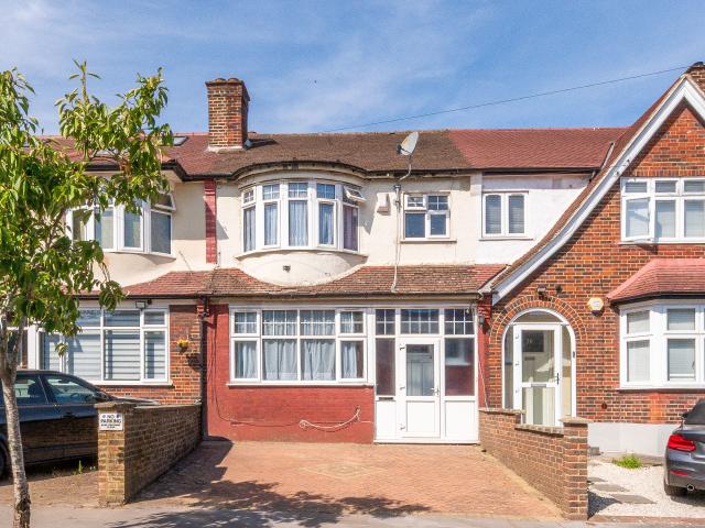 4 Bedrooms House for Rent in Woodend | Foxtons