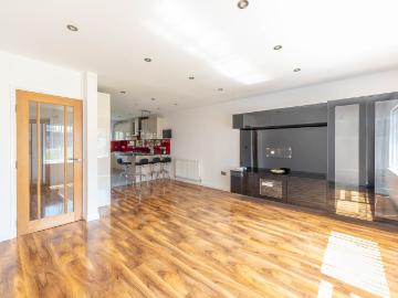 4 Bedrooms House for Rent in Wrenwood Way | Foxtons