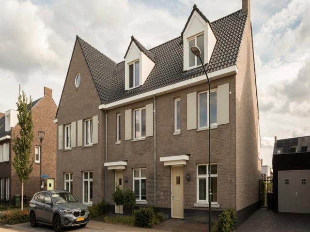 4 bedrooms House Surface Area: 127m2 Unfurnished