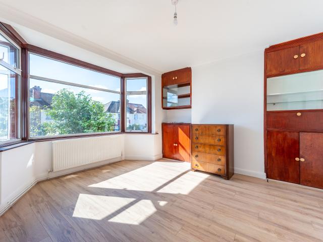 4 Bedrooms House semi detached for Rent in Dollis Hill Avenue | Foxtons
