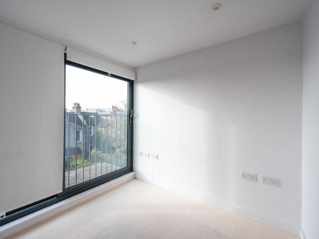 4 Bedrooms House terraced for Rent in Newton Road | Foxtons