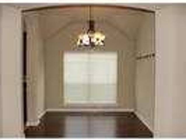 4 bedrooms House This meticulously kept home features hardwood and carpeted