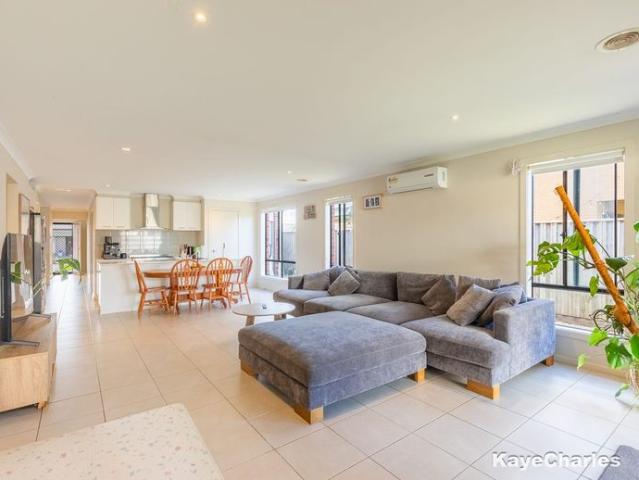 4 BEDROOMS PLUS STUDY AREA IN SOUGHT AFTER PARK CENTRAL ESTATE