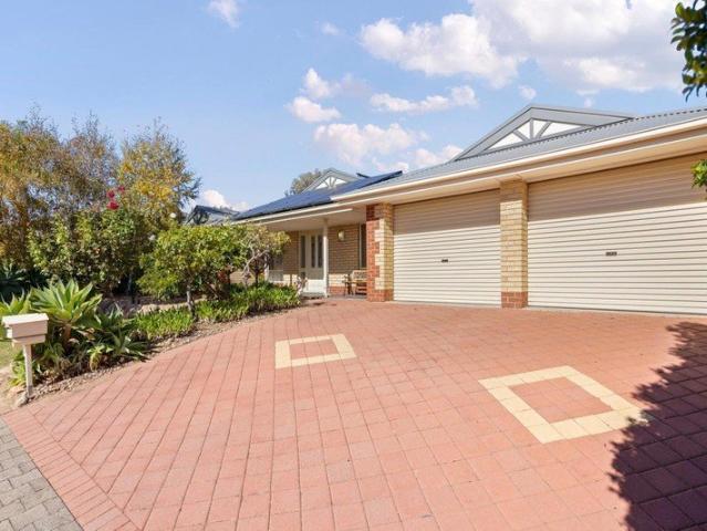 4 BEDROOMS + STUDY + BATHROOM & MUCH MORE!