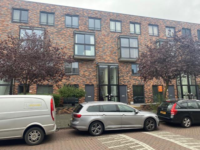 4 bedrooms Surface Area: 115m2