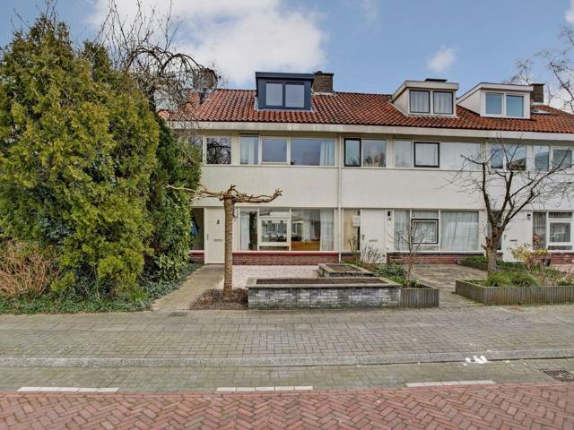 4 bedrooms Surface Area: 127m2