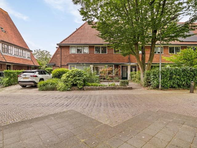 4 bedrooms Surface Area: 138m2
