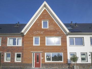 4 bedrooms Surface Area: 170m2 Furnished